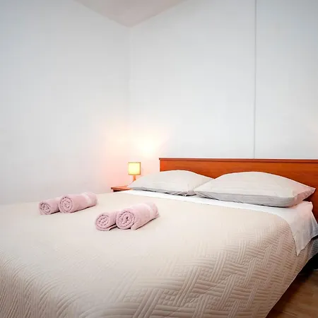 Seaside House For Families With Children Cove Kruseva, Hvar - 12459 *