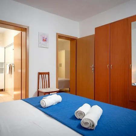 Ferienhaus Seaside House For Families With Children Cove Kruseva, Hvar - 12459 *