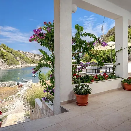 Seaside House For Families With Children Cove Kruseva, Hvar - 12459